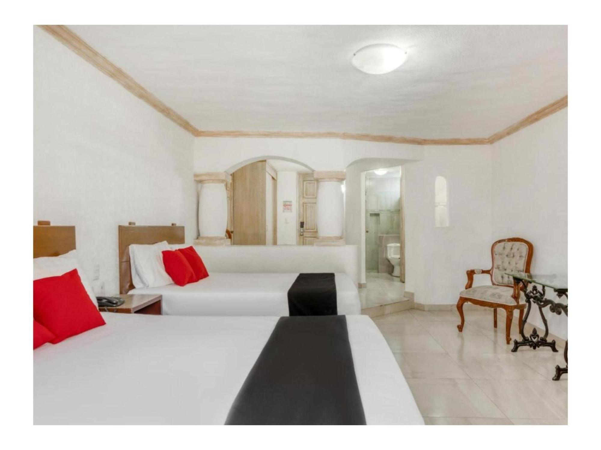Capital O Gran Hotel Campestre Celaya  Extérieur photo