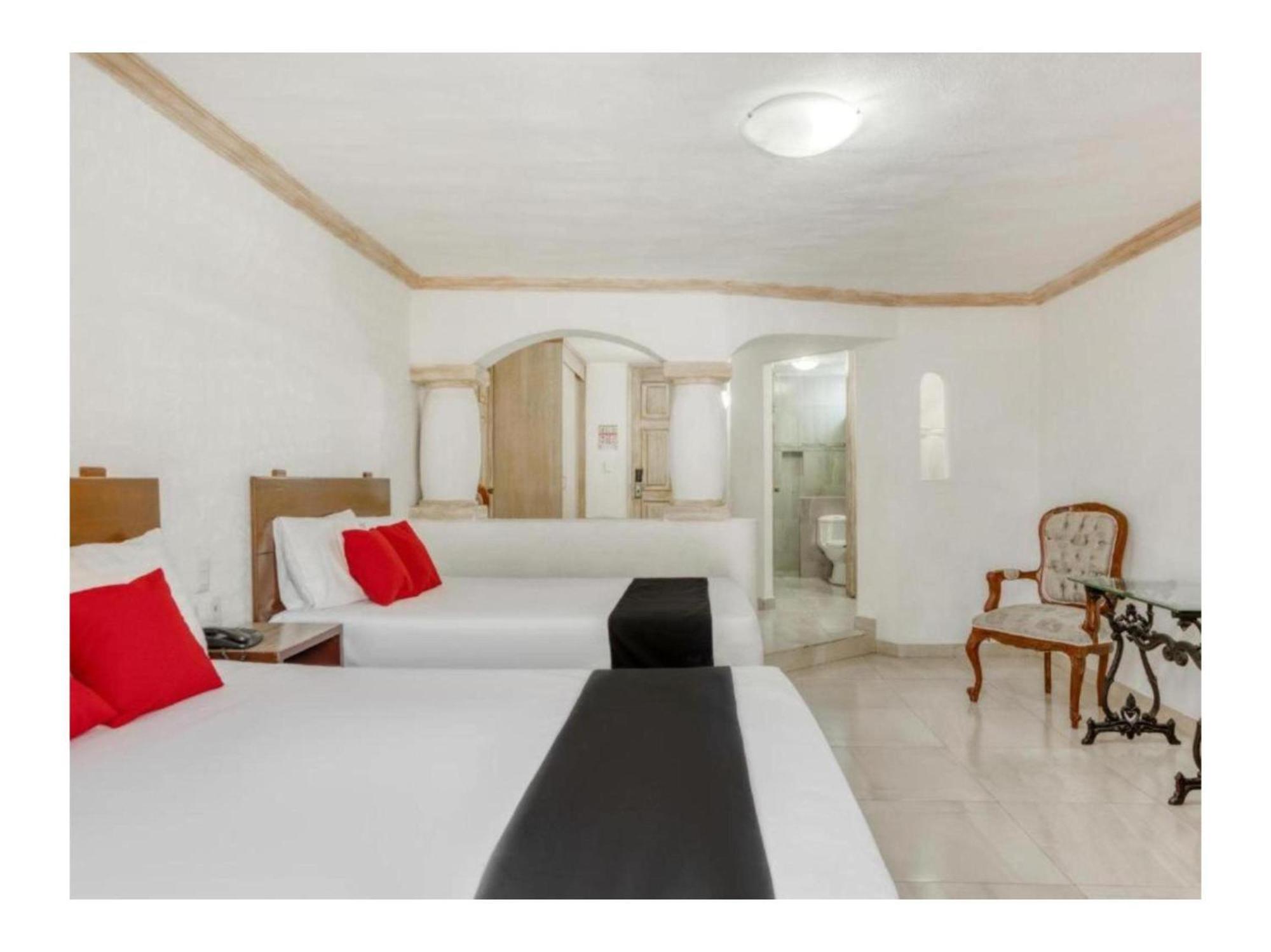 Capital O Gran Hotel Campestre Celaya  Extérieur photo